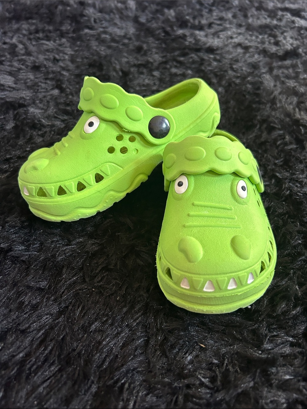Kids Green Croc-Style Slip-On Shoes - Fun Alligator Design